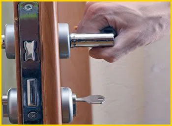 Metro Locksmith Services Urbandale, IA 515-203-4198 - 7-lock-installation